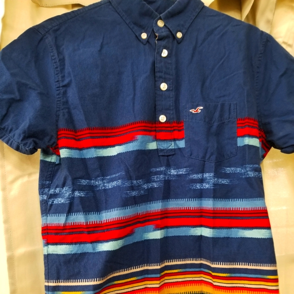 Hollister Mens partial Button Down Cotton Short Sleeve Collared Shirt, S